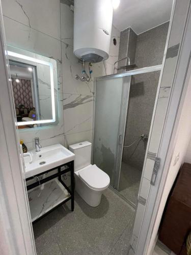 ห้องน้ำ, Unik Family Only Apartments in พริซเซ่น