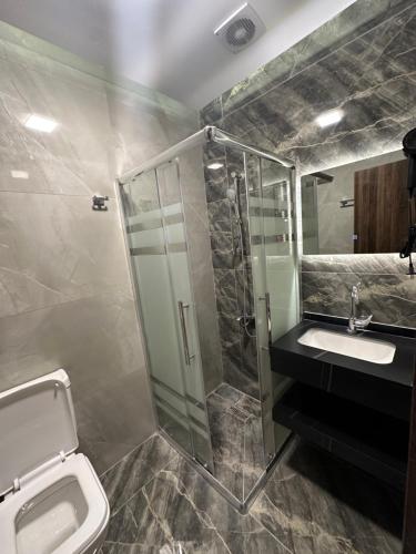 Chic Apartments For Rent ave1-1 - main image