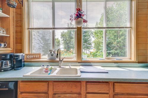 Quiet Lakefront Grand Rapids Cabin on 5 Acres in Hill City