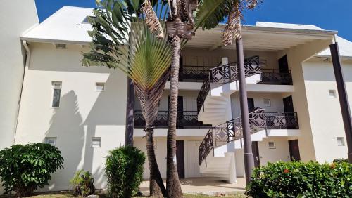 Фасада на хотела, Magnifique appartement neuf avec vue mer in Mare Gaillard