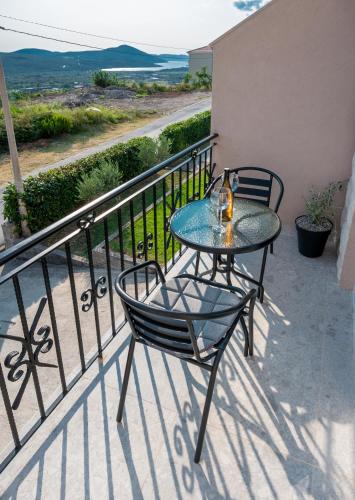 Appartement en Chêne (Appartement en Chene) in Sutvara