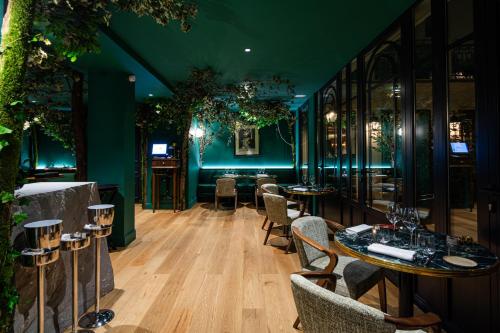 ห้องอาหาร, Hôtel & SPA Napoléon (Hotel & SPA Napoleon) in ฟองเตนโบล