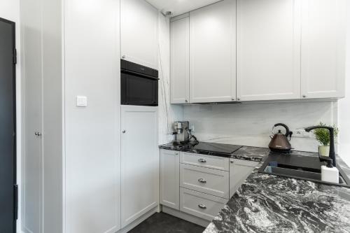 Lovely flat Fabryczna Street AC free parking, Cracovia (foto 8)