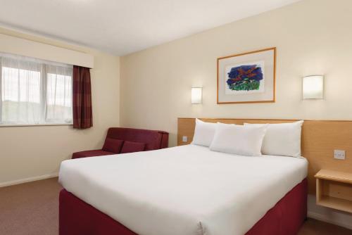 Days Inn Hotel Warwick South - Southbound M40 - image 5