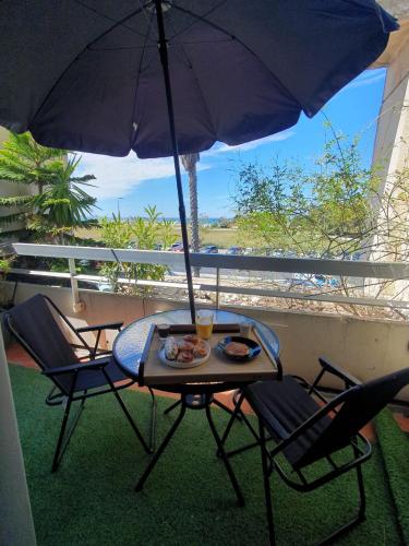 Studio terrasse vue mer - Tap to explore photos