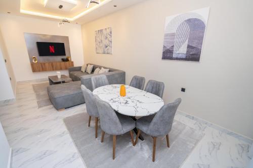 serenity Stays-Luxury Suites & Appart 8 in Casabarata