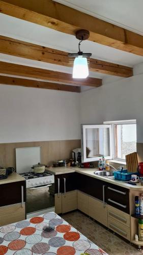 virtuve, Eduard House in Gorj