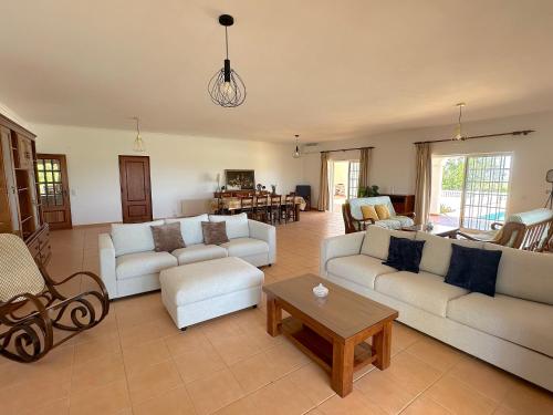 Facilities, Luxurious Villa Stardust with swimming pool & BBQ in Paderne