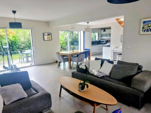 Maison 6 personnes, proche Nantes in แทรลิเย