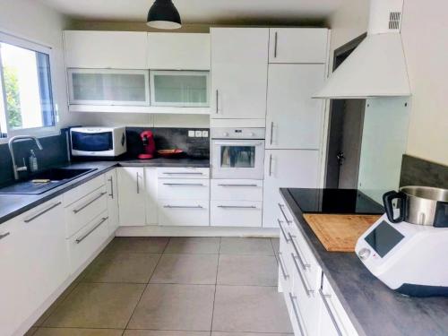 Maison 6 personnes, proche Nantes in แทรลิเย