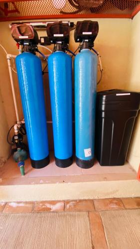 Modern 1 Bedroom King Suite - Close to everything - Roof top patio Modern 1 Bedroom King Suite - Close to everything - Roof top patio