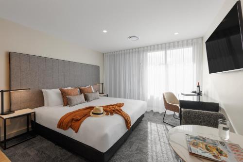 2 bedrooms, 3 beds