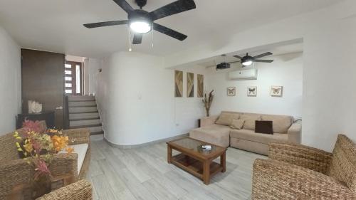 Three-Bedroom House image 1