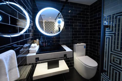 Superior King Room image 1
