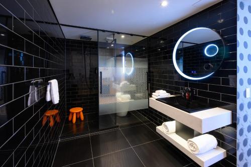 Premium Suite image 1