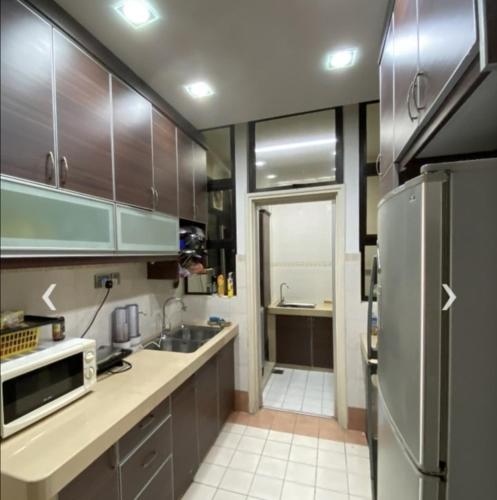 Standard Single Room with Shared Bathroom image 2