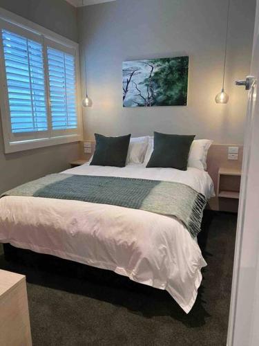 Tinakori Village Retreat