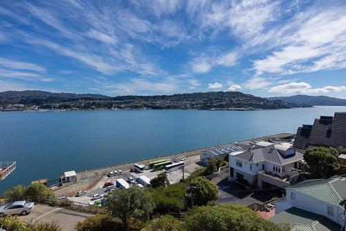 Brand New Lush Studio Apartment close to airport in มิรามาร์