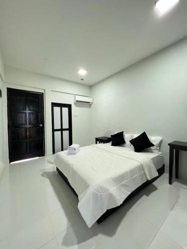 BAROKAH BEACH RESORT in Tok Bali