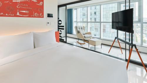 room detail thumbnail 0
