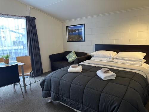 2 queen beds