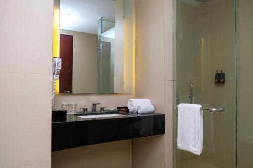 The Luxton Cirebon Hotel and Convention Room Type - Deluxe Double or Twin Room