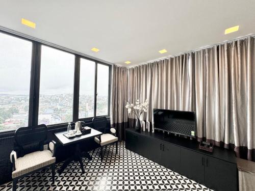 TTR Skypool View Hotel in Cam Ly Falls