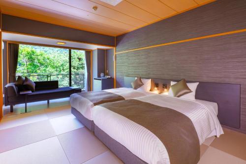 Standard Japanese-Style Beds with 10 Tatami, Shared Bath, Non-Smoking