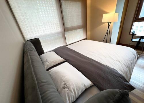 Spacious & Modern Family Retreat