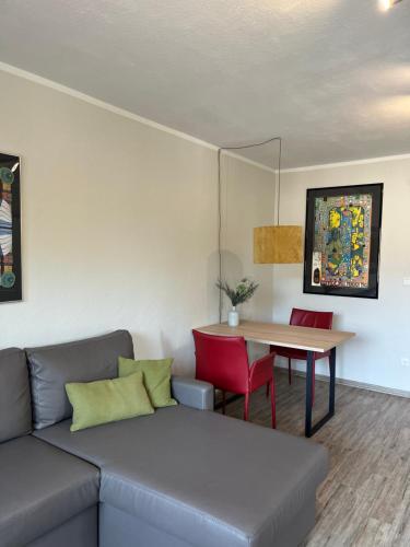 Ferienwohnung Flynn 694m von Jahnstraße entfernt