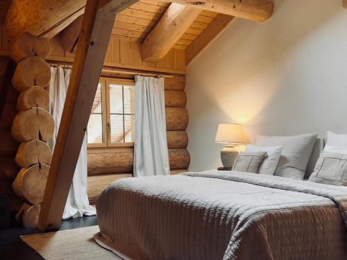 Standard 3 - Private Bathroom - Heiti Lodge in Gsteig, Schweiz