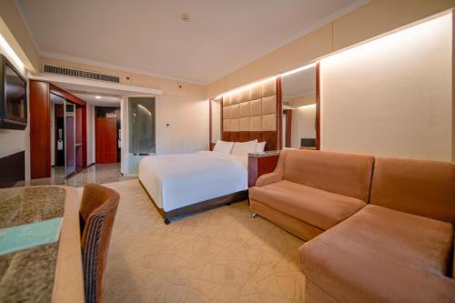 room detail thumbnail 1