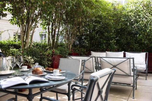586841665 La Réserve Paris Hotel & Spa
