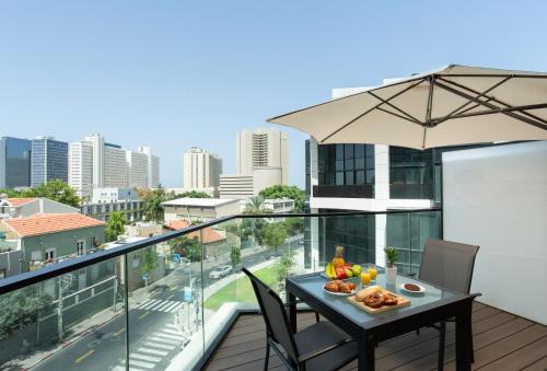 Deluxe Loft 2BR in White City by HolyGuest - image 17