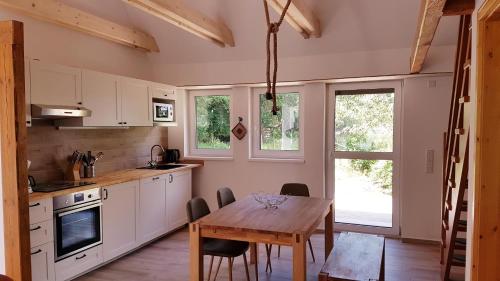 virtuve, Doppelhaushälfte Ostwind vom Naturhof Usedom (Doppelhaushalfte Ostwind vom Naturhof Usedom) in Molschow