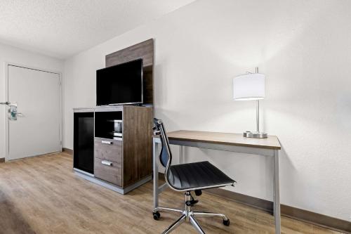 Quality Inn & Suites - image 12