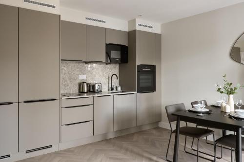 London City East by Viridian Apartments - image 8