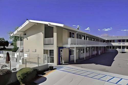 Motel 6 Colorado Springs, CO – South/Metro Area image