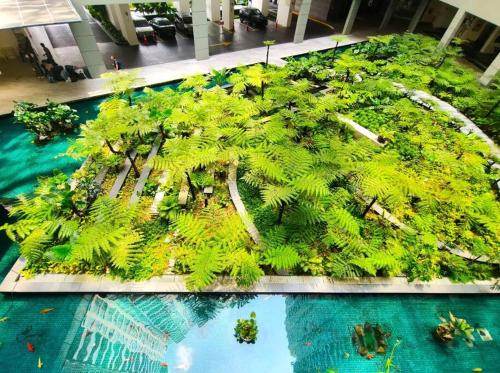 Regalia InfinityPool Premium 2BR l LRT KLCC l 4Pax - image 9