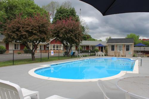 Berkshire Inn - Accommodation - Pittsfield