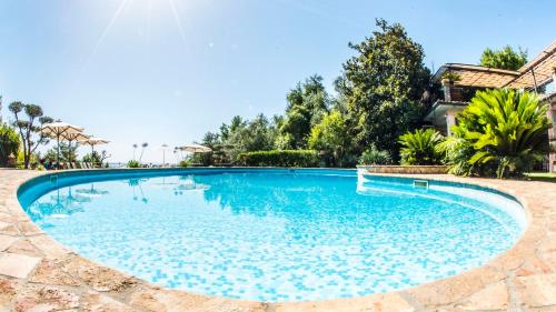 Bassein, Villa Clodia Relais in Manziana