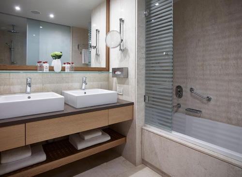 Rhodes Bay Hotel & Spa - image 8