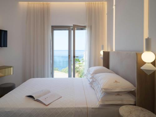 Golden Luxury Suites - image 4