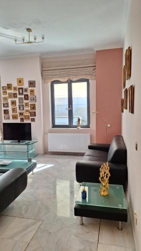 3 Bedroom Luxury Athens Downtown - image 7