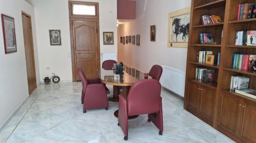3 Bedroom Luxury Athens Downtown - image 10