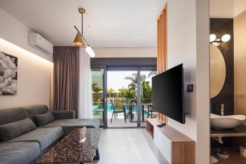 2 bedrooms, 4 beds