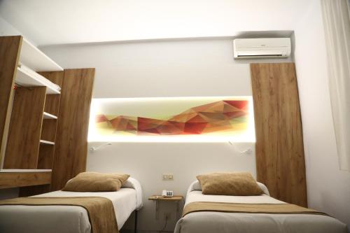 2 twin beds