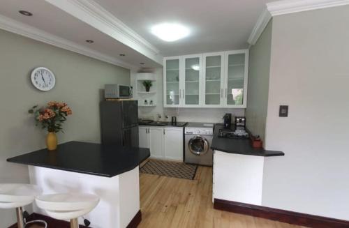 Silver Guest Studio Silver Guest Studio