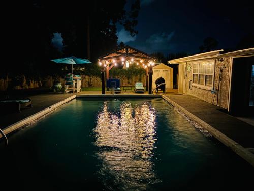 Happy OURS Pool Home Escape