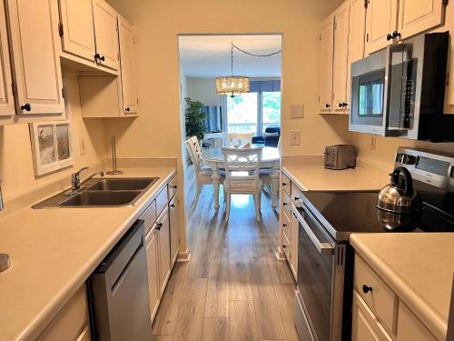 Ketch Court 893 Ketch Court 893